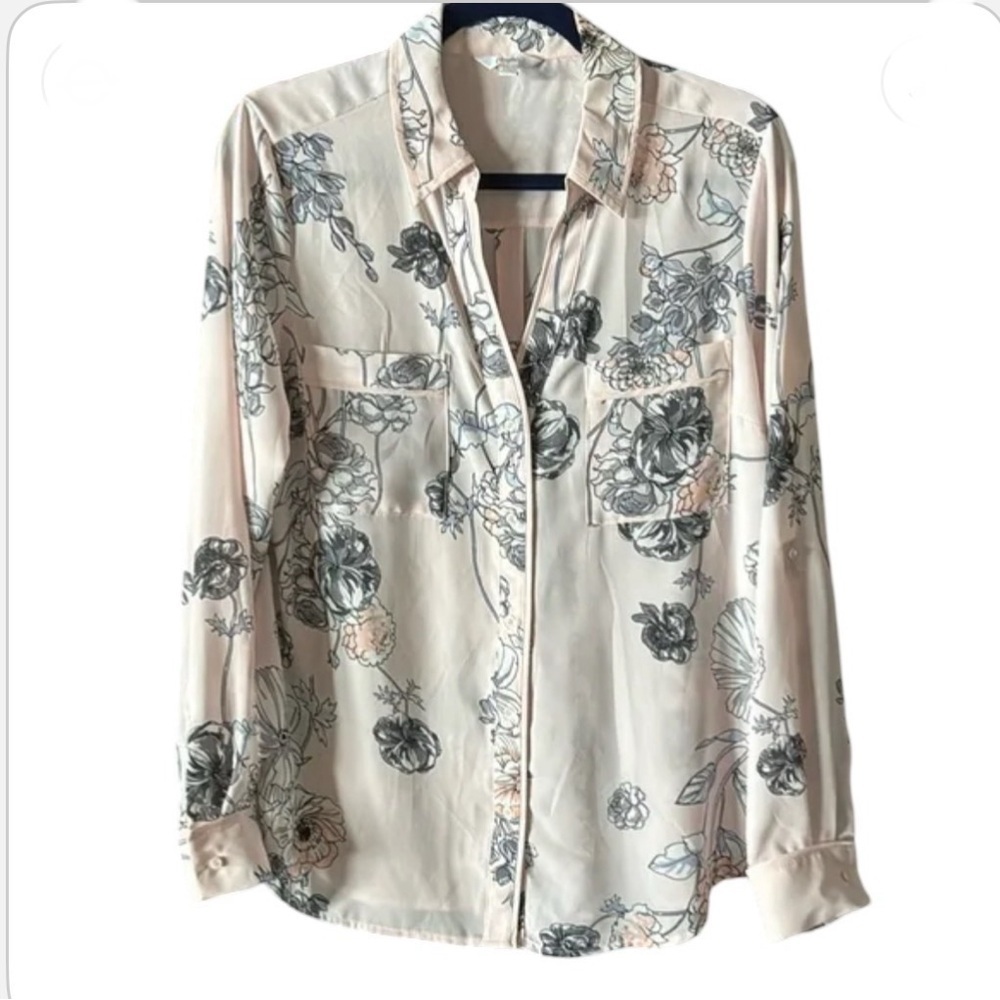 Floral Blouse with Button Details